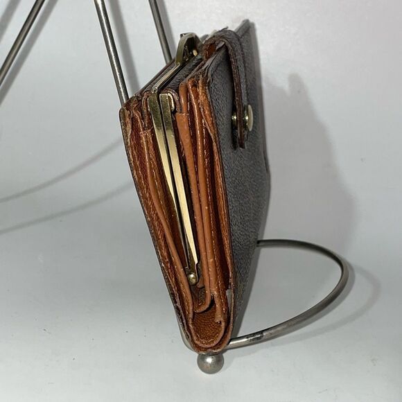 Louis Vuitton Monogram Kisslock Wallet - Picture 3 of 13